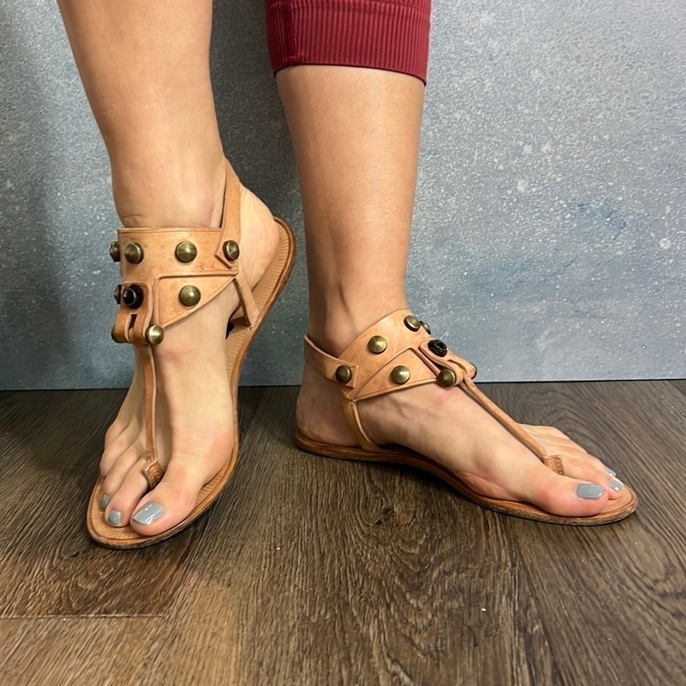 𝅺Lanvin Women Flat Sandals Nude studs and strass